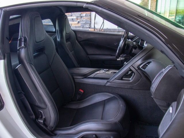 Used 2016 Chevrolet Corvette Z06 w/ Chrome Badge Package image 17