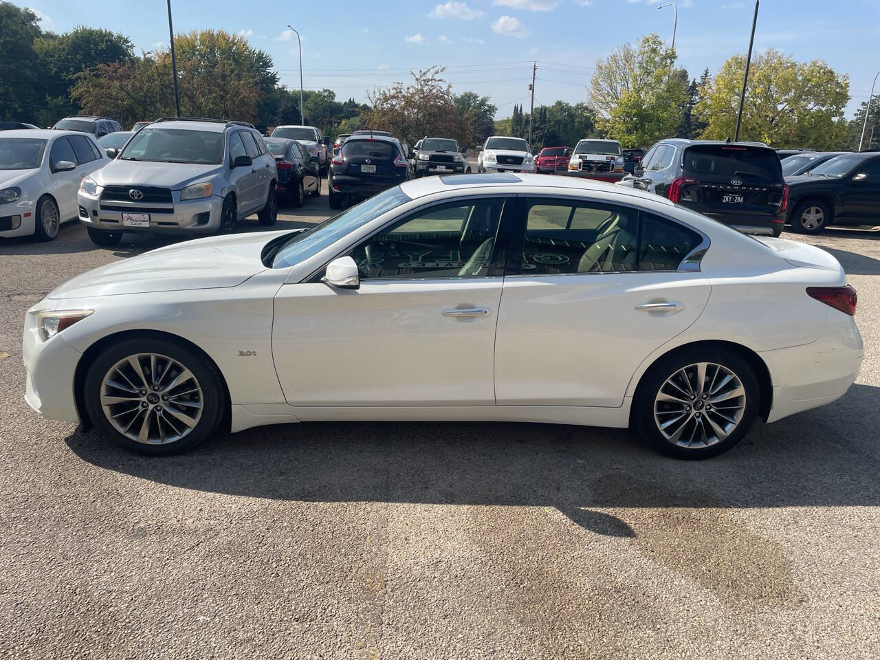 Used 2018 INFINITI Q50 Luxe w/ Essential Package (3.0T Luxe) image 5