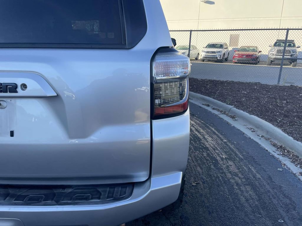 Used 2019 Toyota 4Runner SR5 image 17