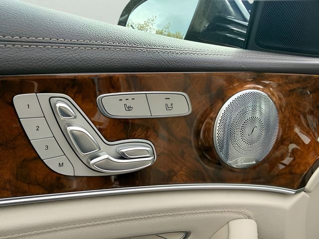 Used 2017 Mercedes-Benz E 300 4MATIC image 12