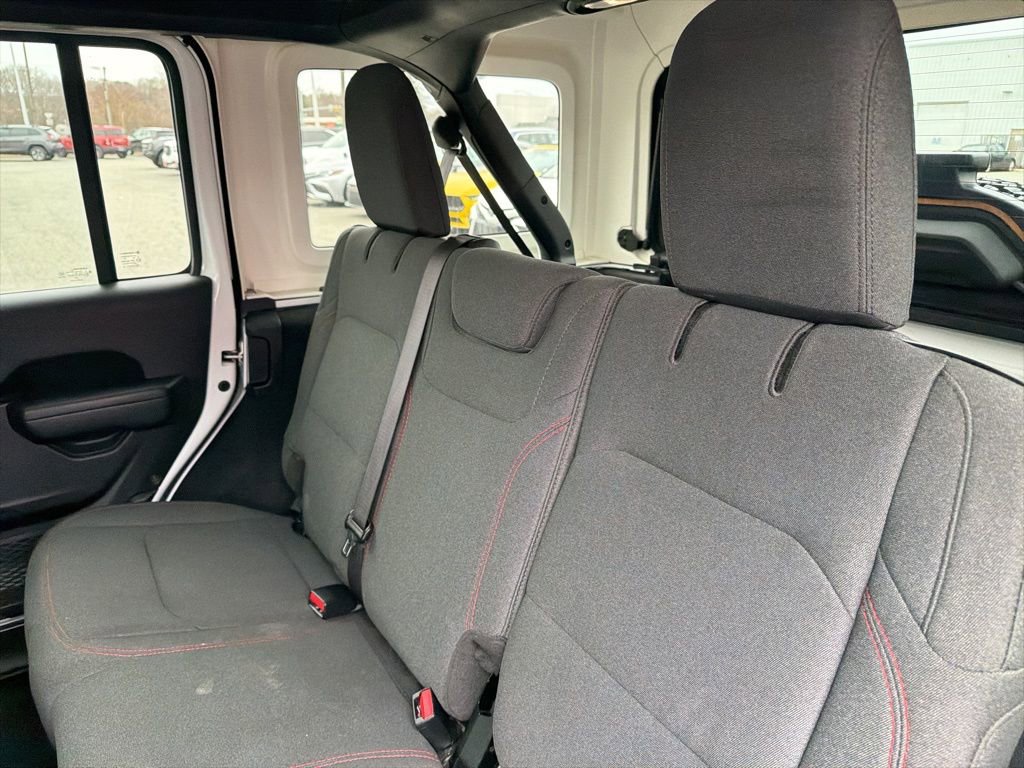 Used 2024 Jeep Wrangler Rubicon image 30