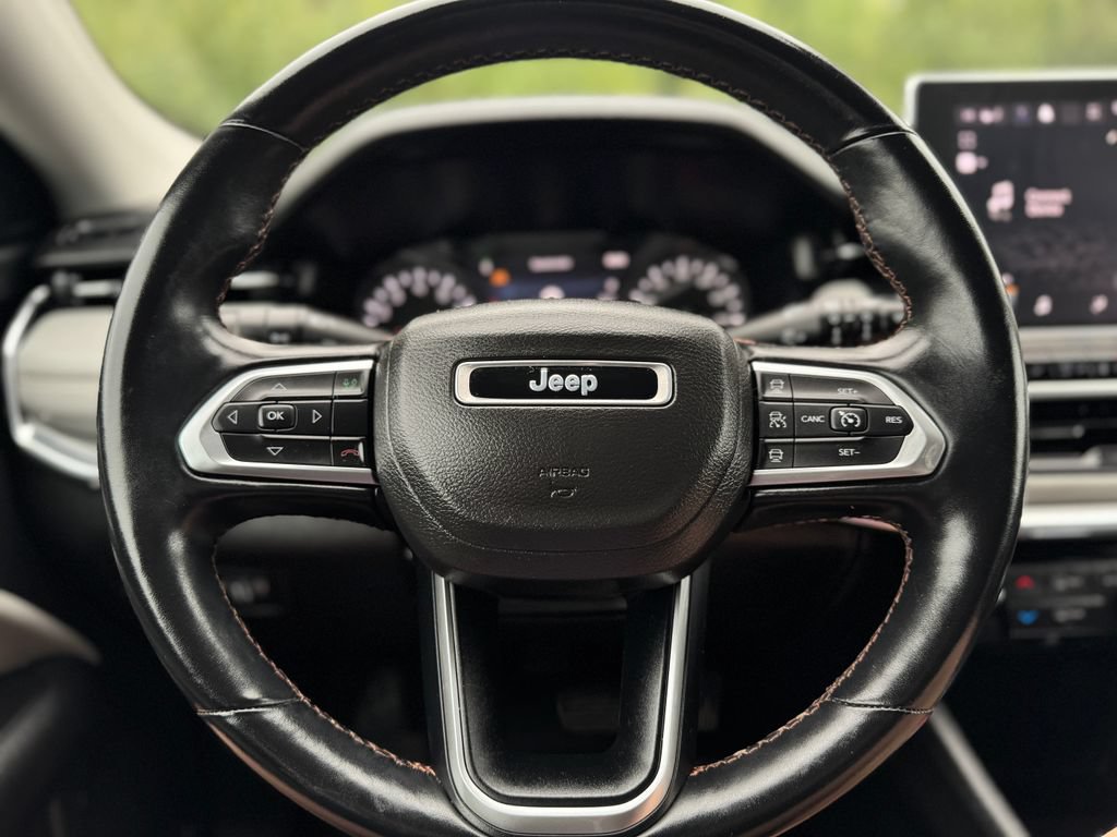 Used 2022 Jeep Compass Limited AWD/4WD image 17