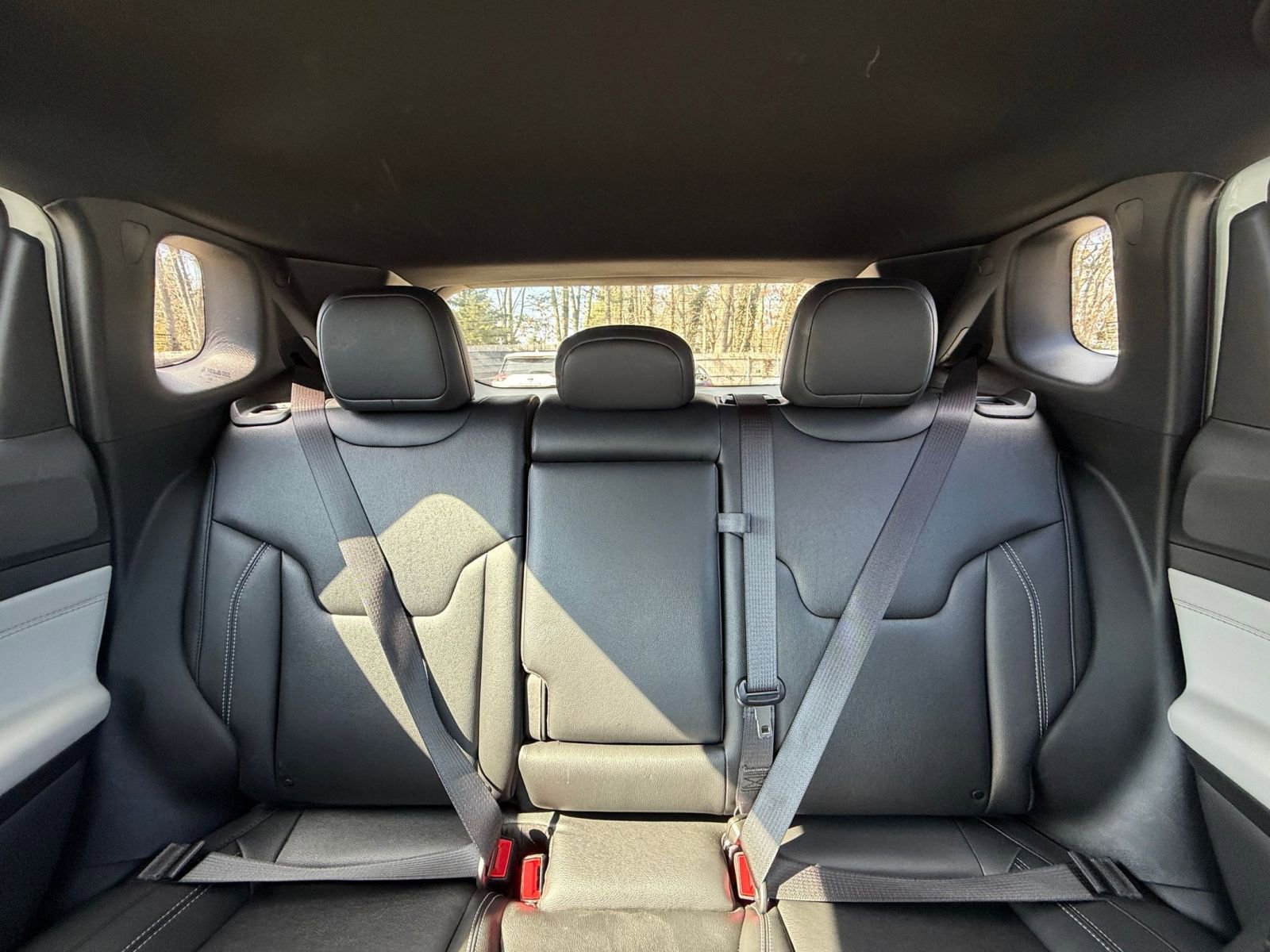 Used 2025 Jeep Compass Limited image 39