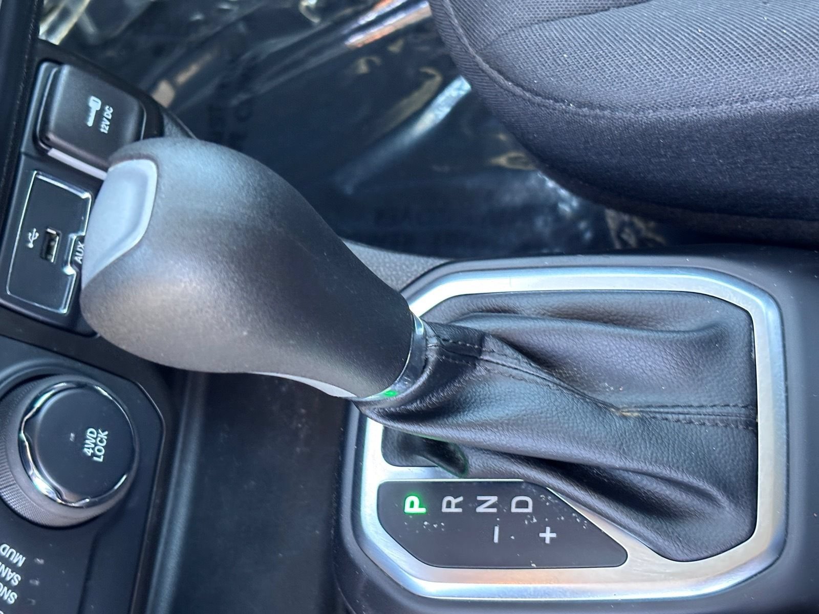 Used 2023 Jeep Renegade Latitude AWD/4WD image 31
