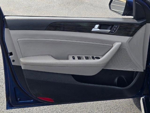 Used 2017 Hyundai Sonata Limited w/ Ultimate Package 04 image 20