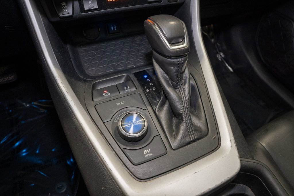 Used 2019 Toyota RAV4 XSE image 17