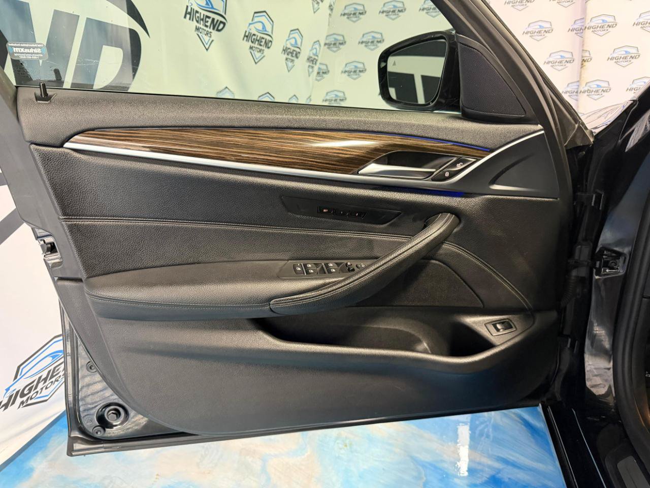 Used 2019 BMW 530i xDrive w/ Convenience Package AWD/4WD image 11