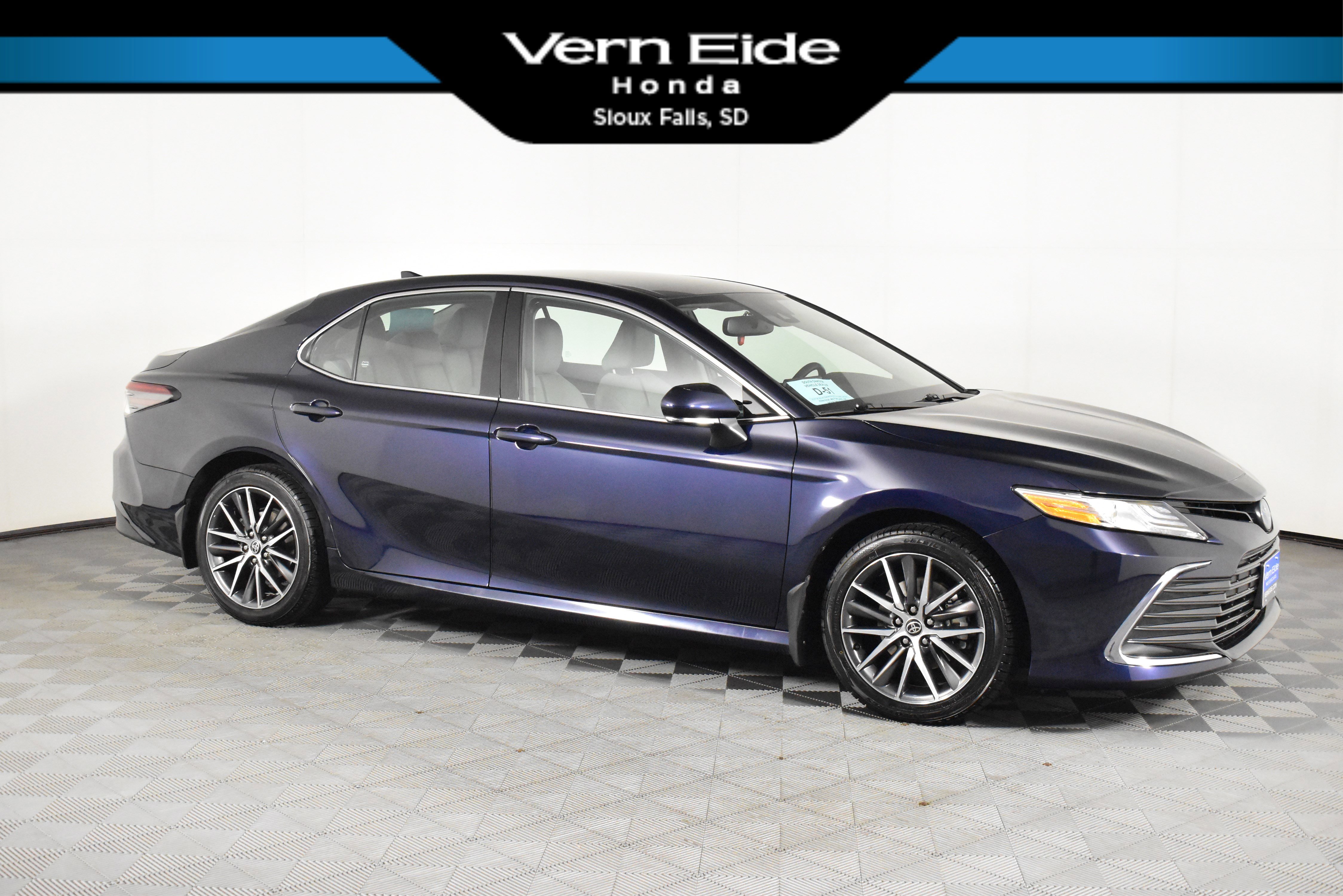 Used 2022 Toyota Camry XLE