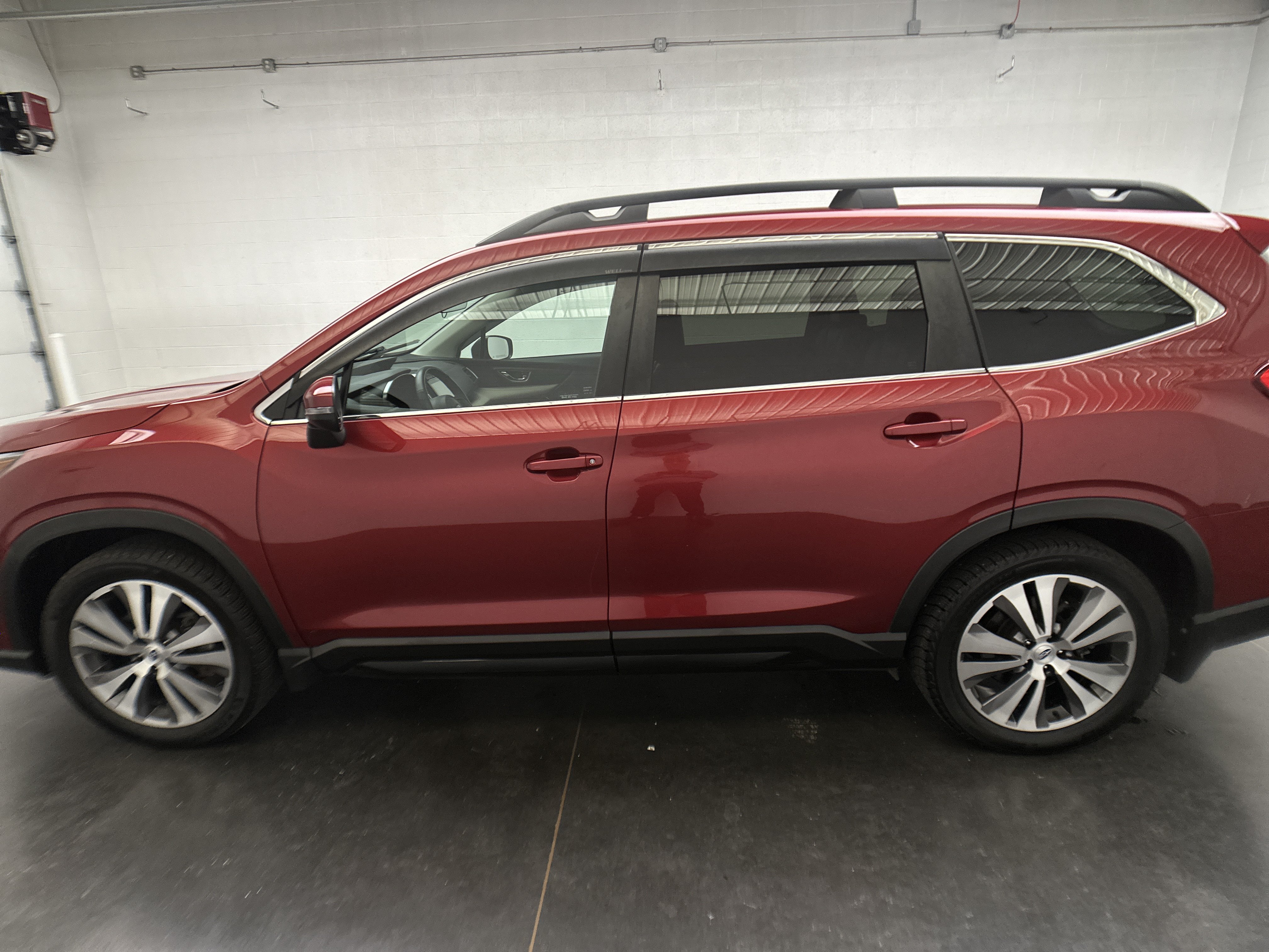 Used 2021 Subaru Ascent Limited w/ Technology Package AWD/4WD image 5