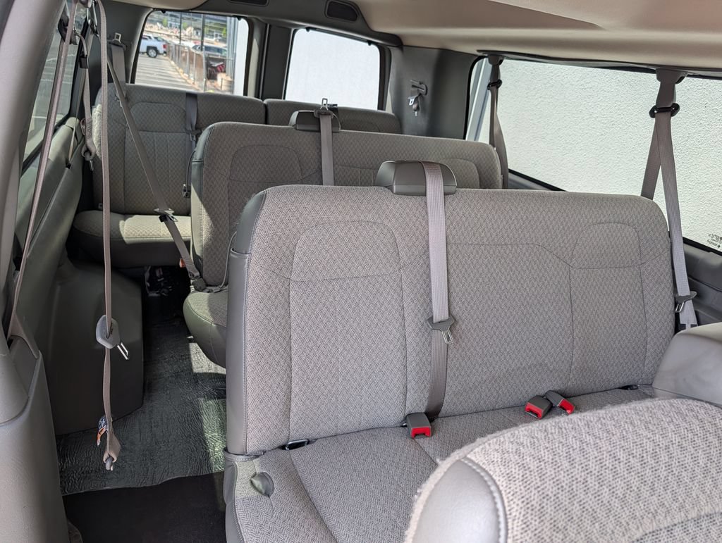 Used 2025 Chevrolet Express 3500 LT w/ LT Preferred Equipment Group RWD image 16