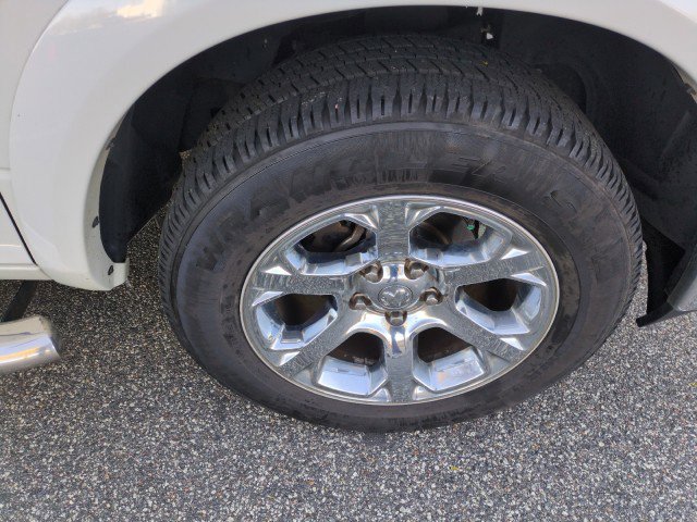 Used 2017 RAM 1500 Laramie image 10