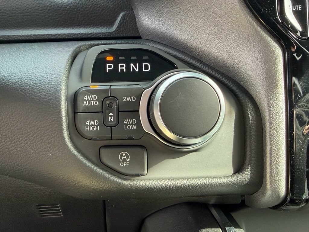 New 2026 RAM 1500 Big Horn AWD/4WD image 24