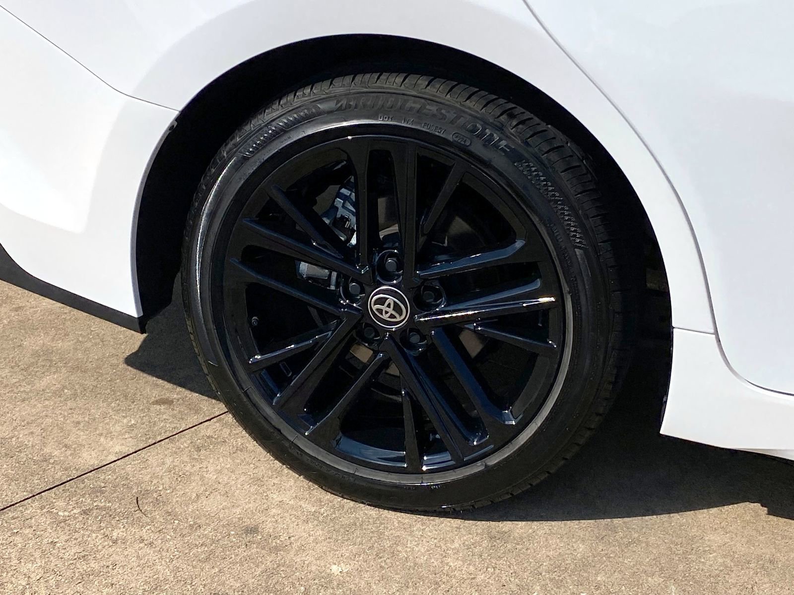 Used 2025 Toyota Camry SE image 8