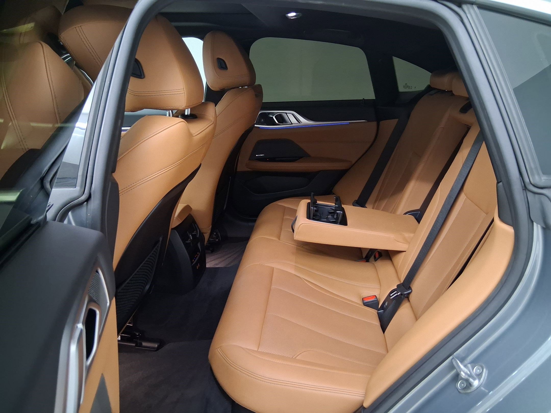Used 2023 BMW i4 eDrive40 w/ Premium Package RWD image 14
