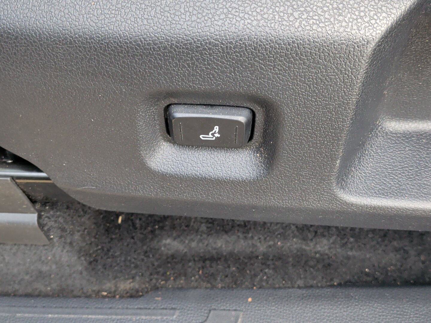 Used 2024 Toyota Tacoma TRD Off-Road AWD/4WD image 14