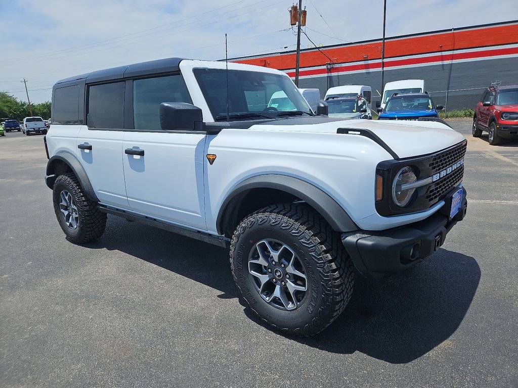 New 2025 Ford Bronco Badlands image 1