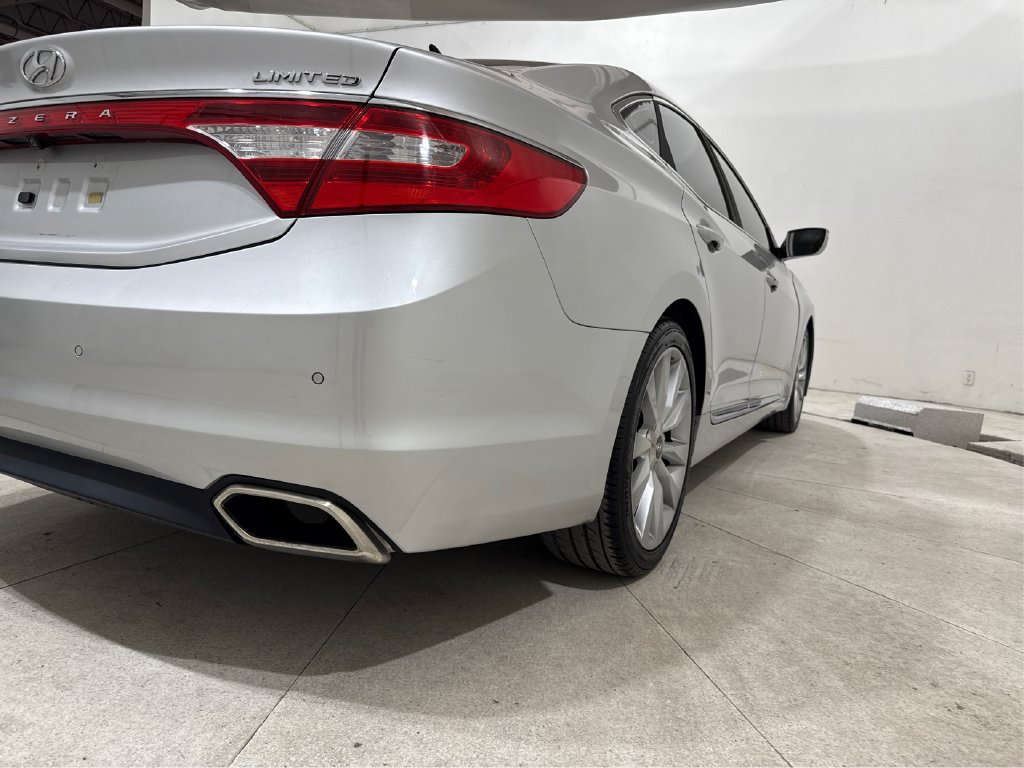 Used 2017 Hyundai Azera Limited FWD image 23
