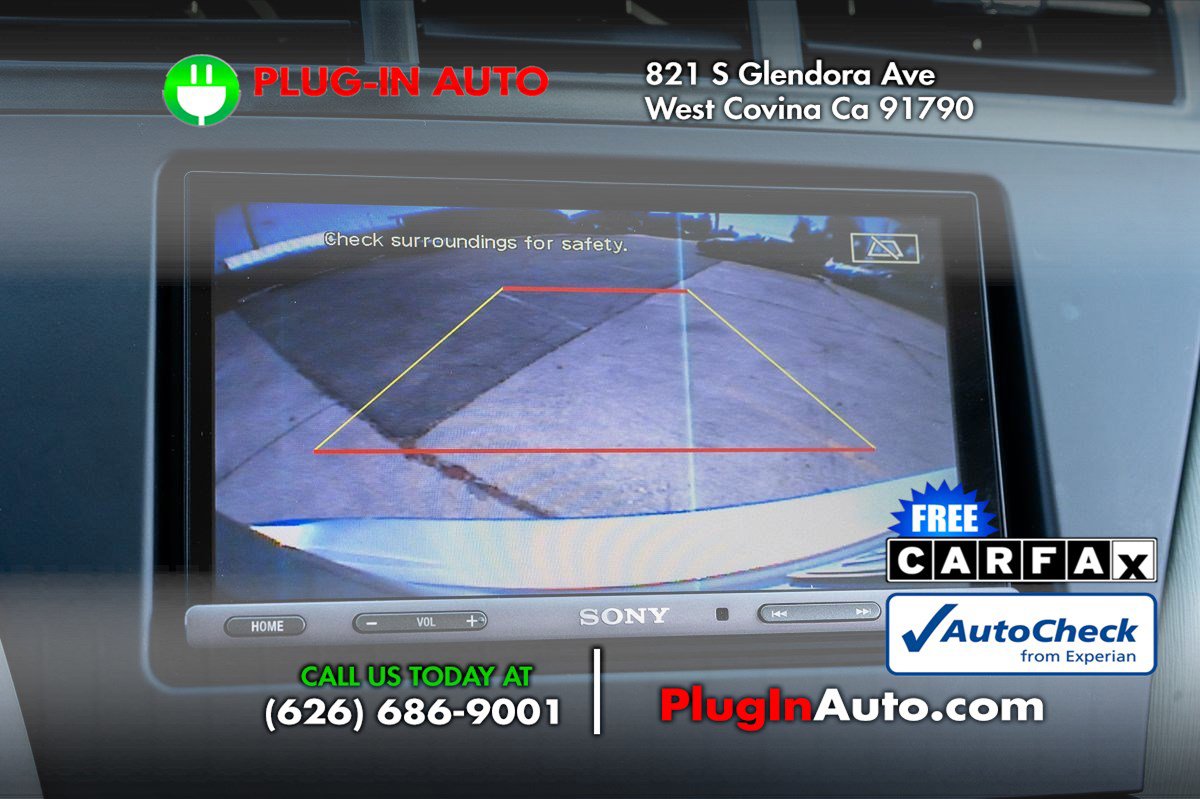 Used 2012 Toyota Prius V Five image 28