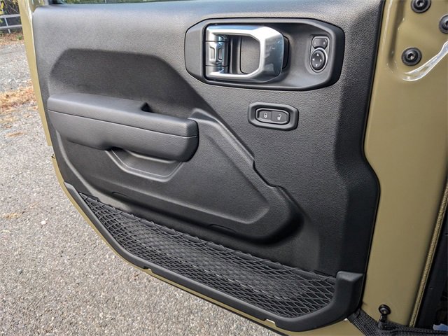 New 2025 Jeep Gladiator Sport image 19