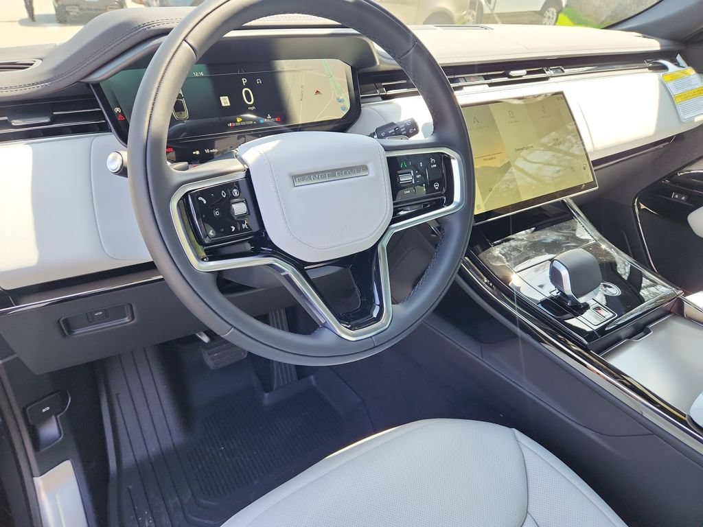 Used 2026 Land Rover Range Rover Sport SE AWD/4WD image 15