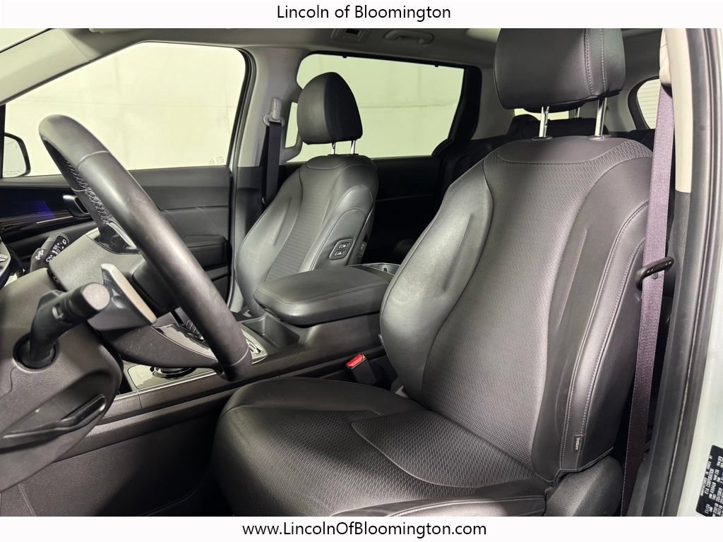 Used 2025 Kia Carnival SX Prestige FWD image 18