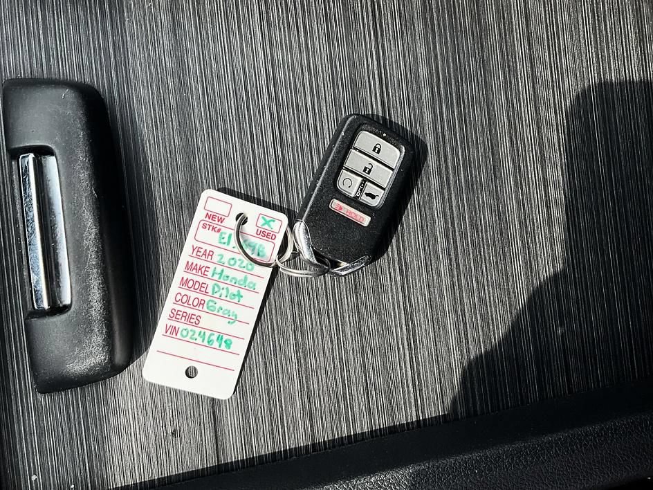 Used 2020 Honda Pilot Touring image 36