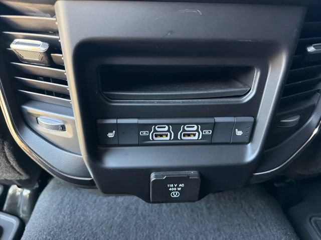 Used 2025 RAM 3500 Limited AWD/4WD image 9