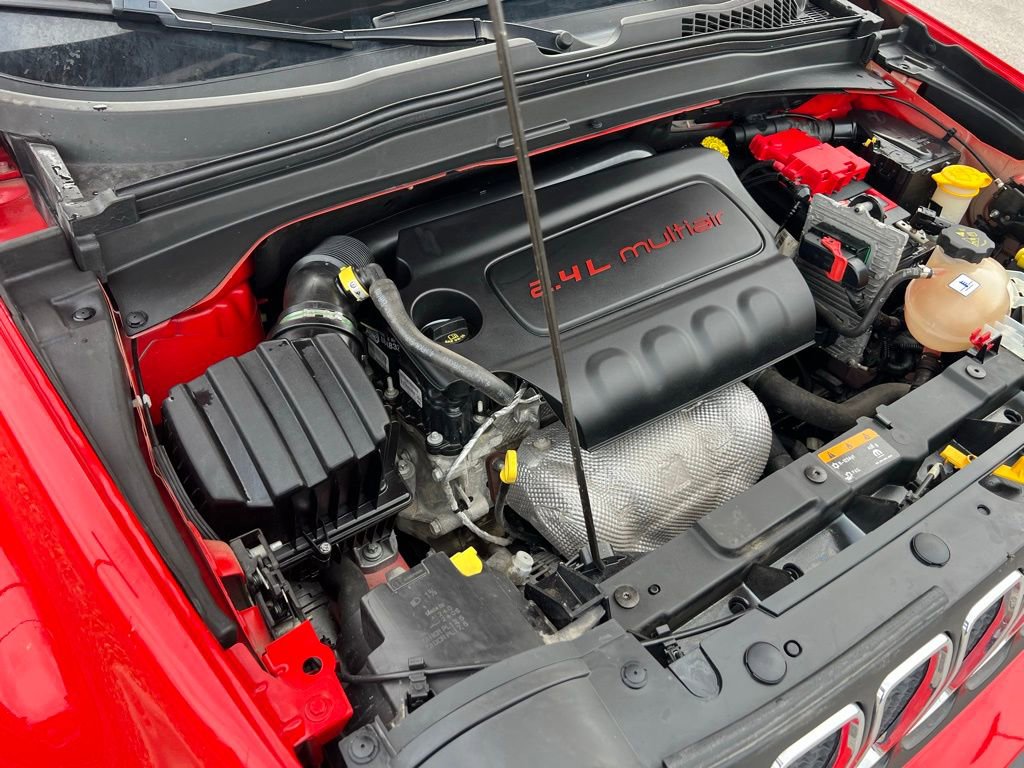 Used 2019 Jeep Renegade Latitude w/ Cold Weather Group AWD/4WD image 47