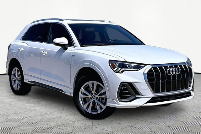 Used 2025 Audi Q3 2.0T Premium Plus w/ Premium Plus Package AWD/4WD image 11