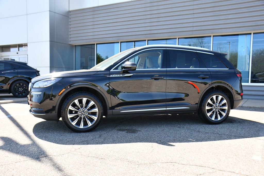 Used 2022 Lincoln Corsair Reserve w/ Elements Package AWD/4WD image 2