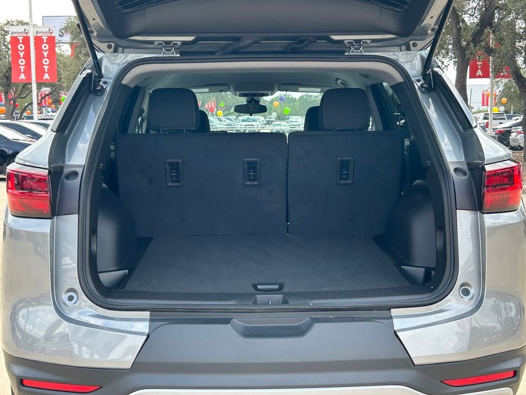 Used 2025 Chevrolet Blazer LT image 12