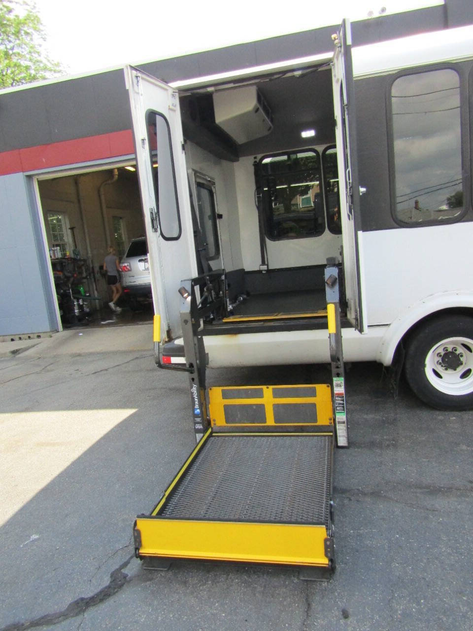 Used 2016 Ford E-350 and Econoline 350 Super Duty w/ Shuttle Bus Prep Package RWD image 2