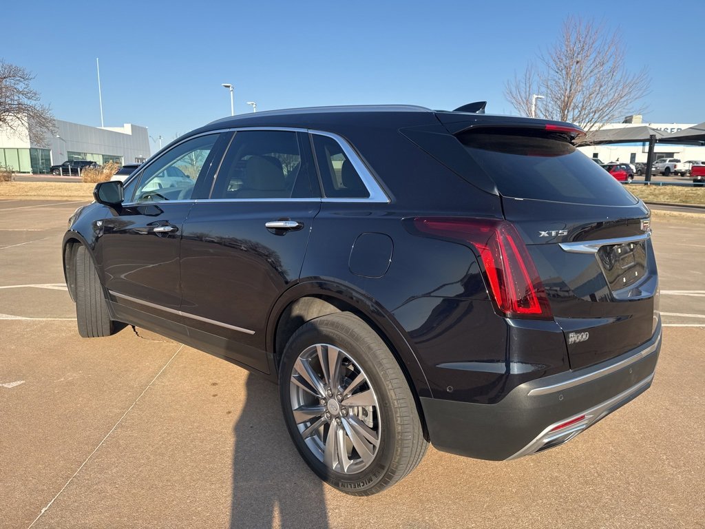 Certified 2022 Cadillac XT5 Premium Luxury w/ Technology Package image 2