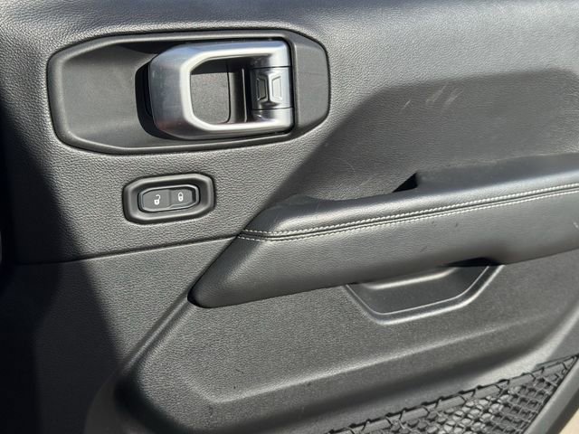 Used 2020 Jeep Gladiator Overland image 29