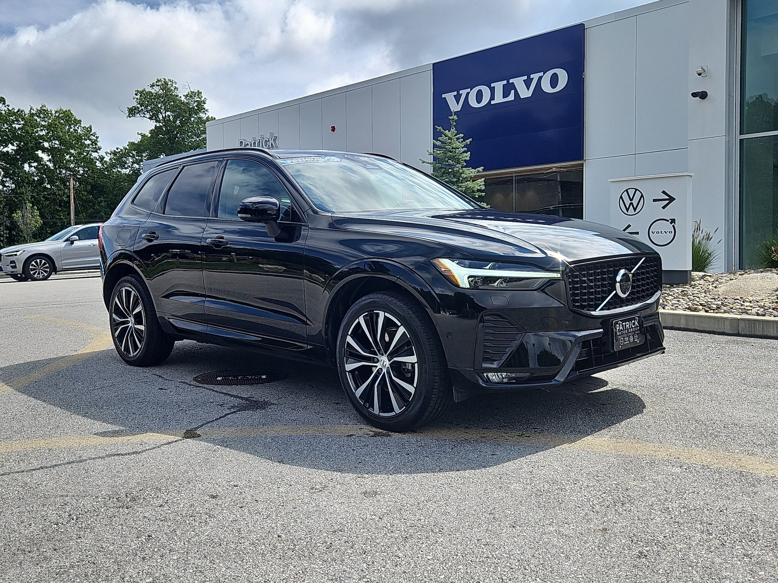 Used 2024 Volvo XC60 B5 Plus w/ Protection Package Premier