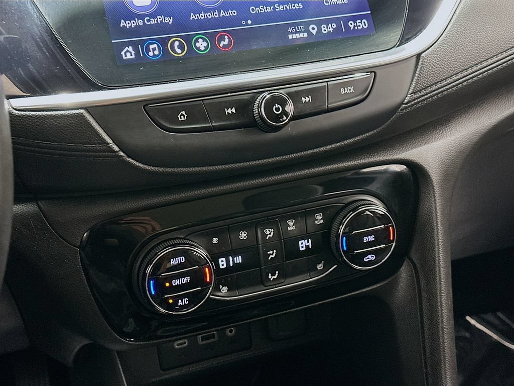 Used 2022 Buick Encore GX Essence FWD image 17