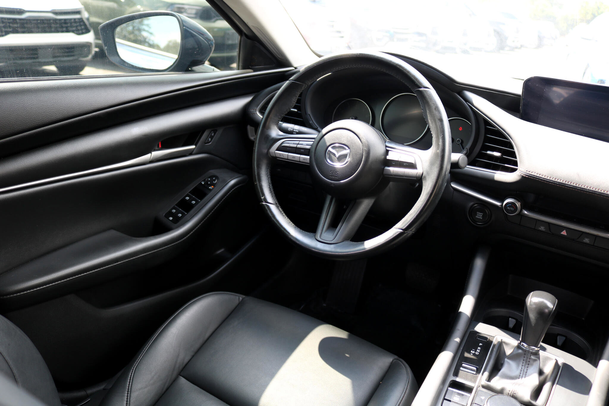 Used 2021 MAZDA MAZDA3 s image 32