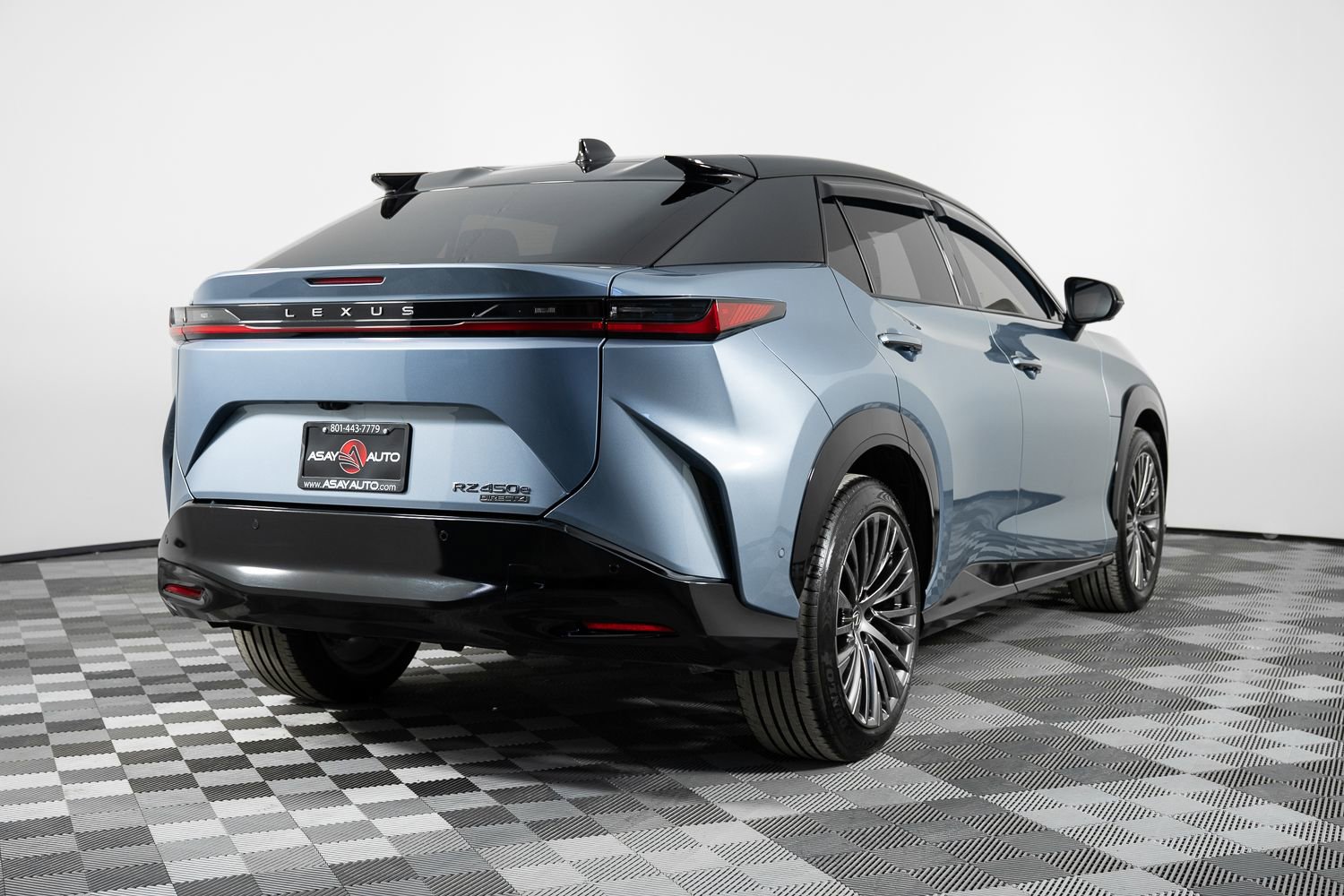 Used 2023 Lexus RZ 450e Premium w/ Accessory Package (2T) image 8