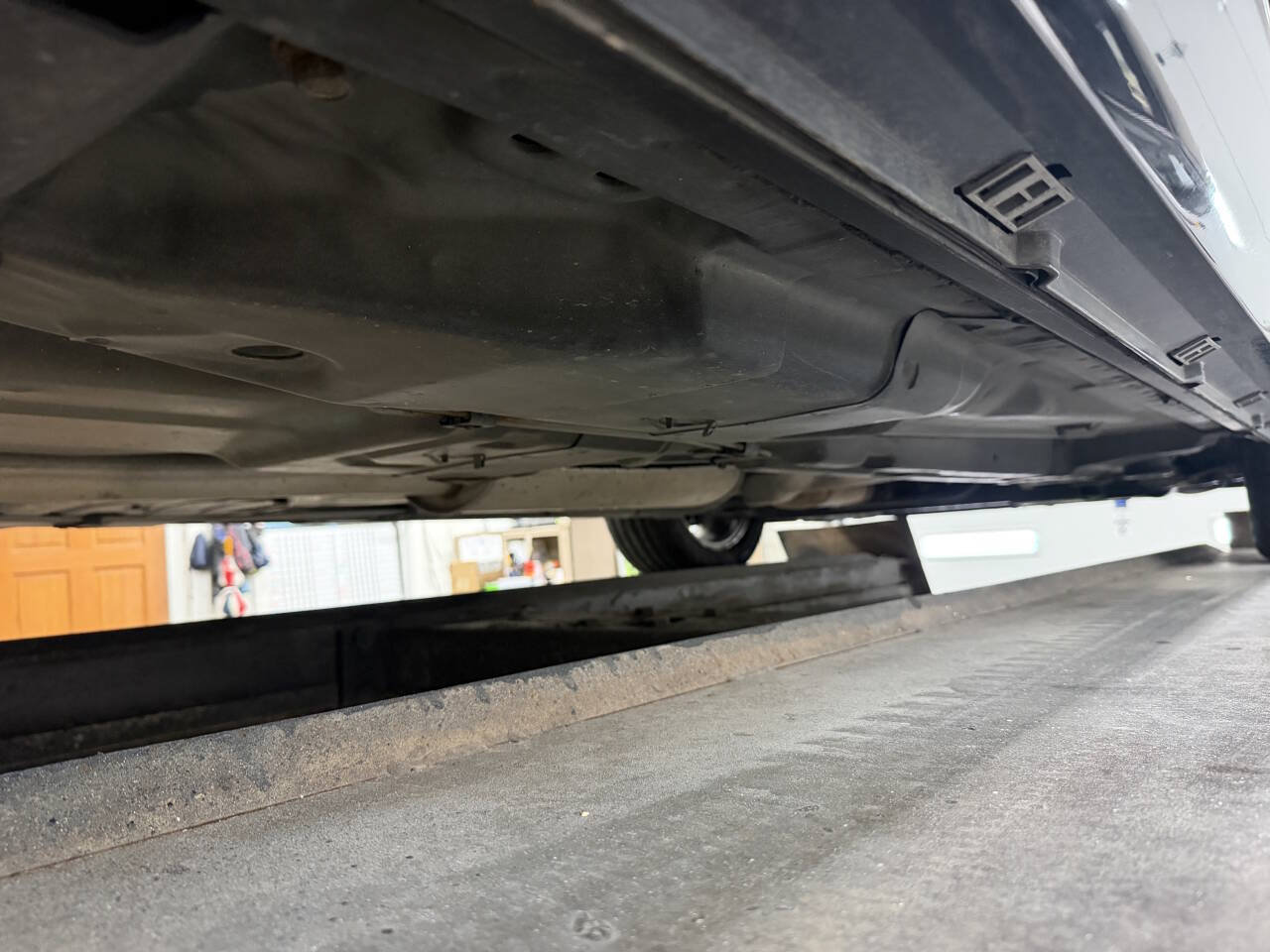 Used 2006 Cadillac DTS w/ Trunk Convenience Package FWD image 30
