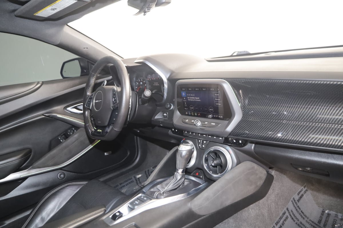 Used 2020 Chevrolet Camaro SS RWD image 46