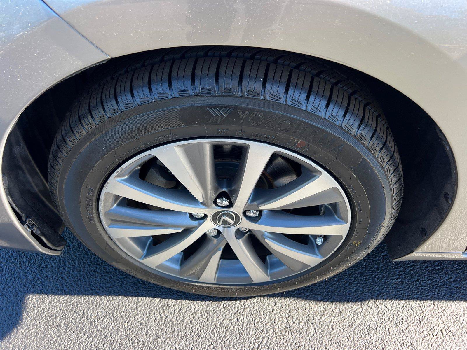 Used 2019 Lexus ES 350 w/ Accessory Package FWD image 11
