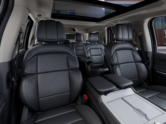 New 2027 Lincoln Navigator Reserve AWD/4WD image 10