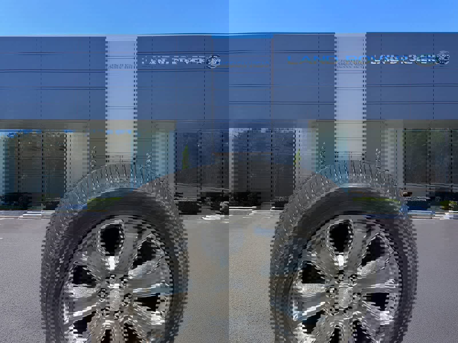 Used 2016 GMC Yukon Denali w/ Open Road Package image 5