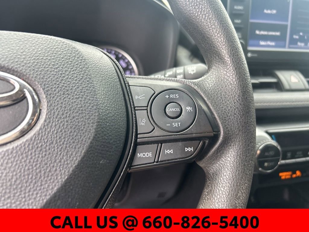 Used 2021 Toyota RAV4 XLE image 18