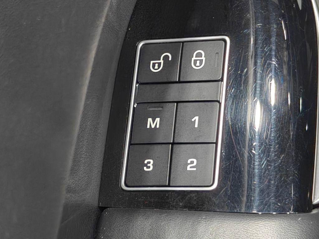 Used 2017 Land Rover Range Rover Supercharged image 71