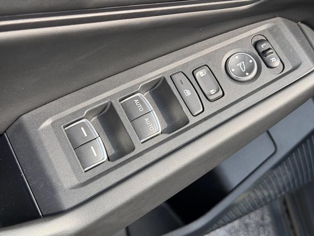 Used 2023 Honda Accord EX image 17