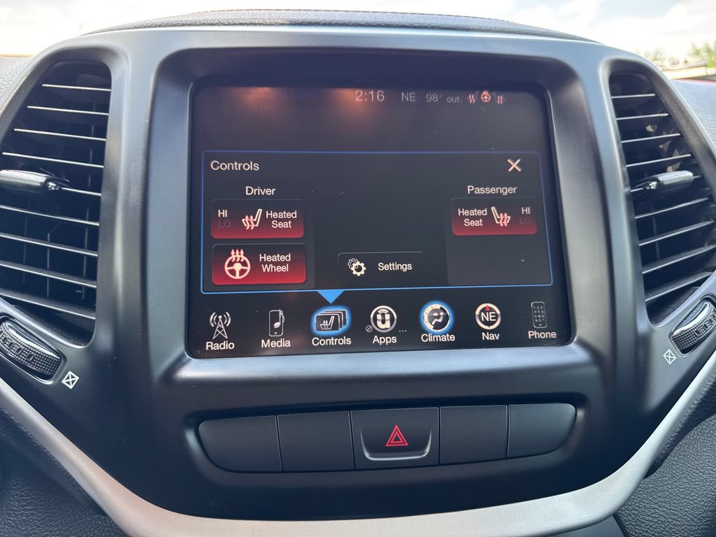 Used 2015 Jeep Cherokee Trailhawk w/ Leather Interior Group AWD/4WD image 25