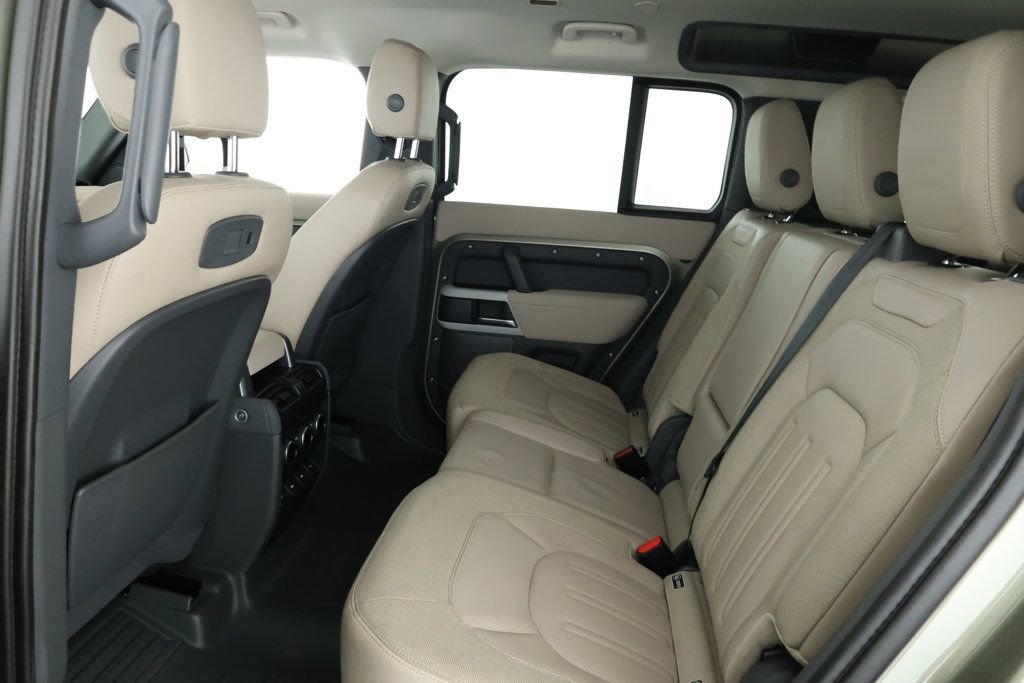 Used 2020 Land Rover Defender 110 S image 21
