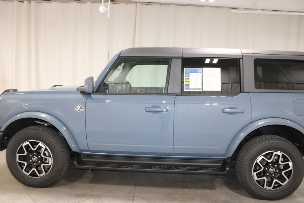 Used 2025 Ford Bronco Outer Banks AWD/4WD image 6