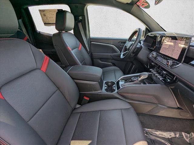 Used 2025 Chevrolet Colorado Z71 w/ Midnight Edition AWD/4WD image 19